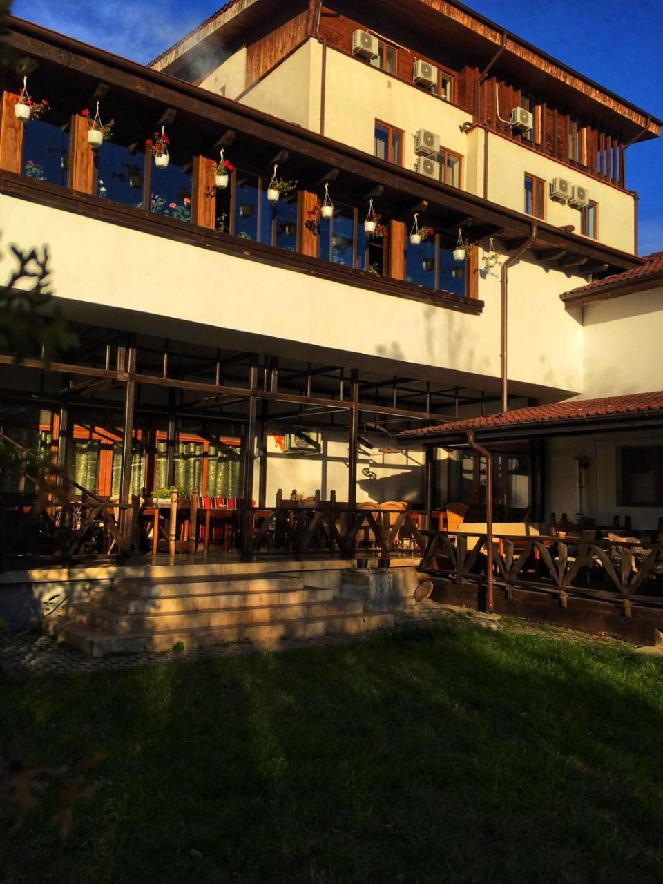 Râmnicu Vâlcea Hotel Casa Vlahilor المظهر الخارجي الصورة